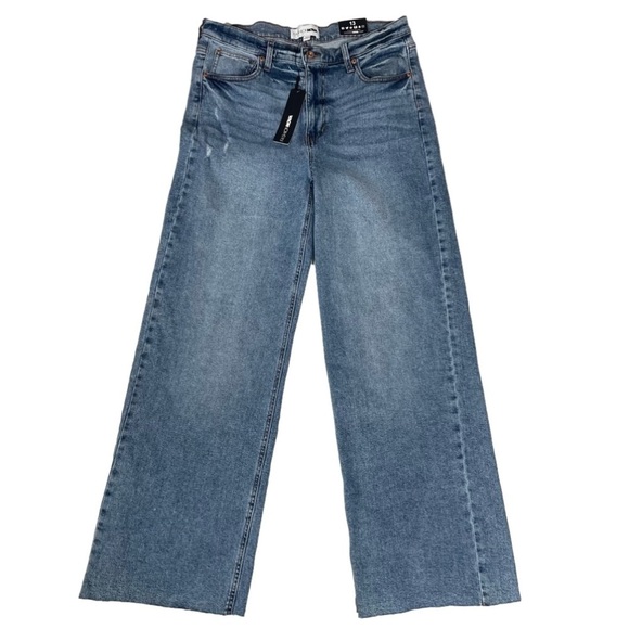Fashion Nova 90'S Baby Basic Stretch Wide Leg Jean Size 13 Medium Wash - Picture 1 of 8